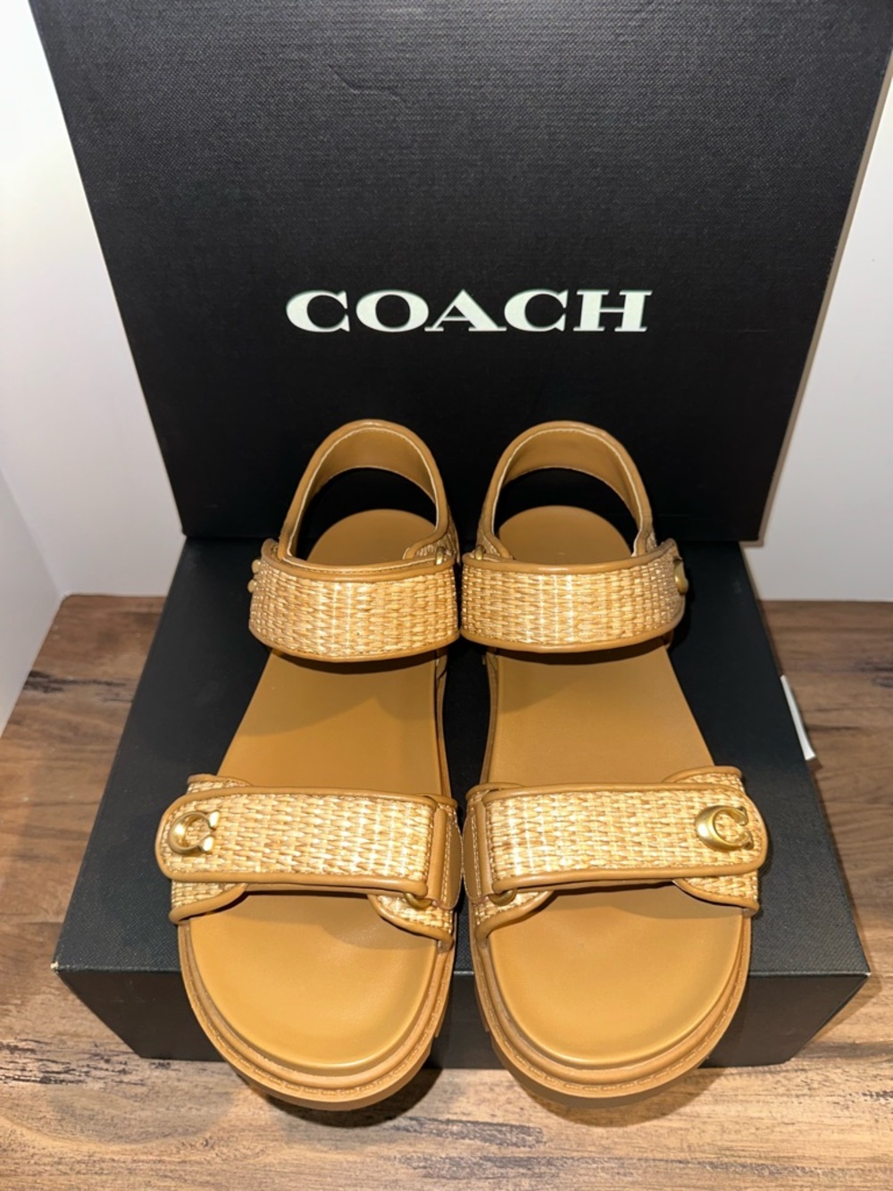 Coach Tan Brynn straw sandals with Gold Hardware - Picture 4 of 8